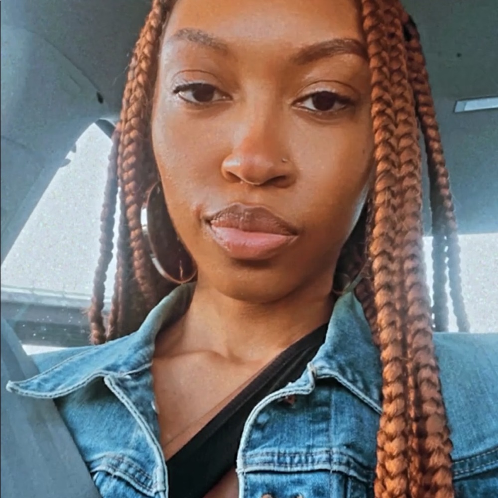 Meet your Posher, Jasmine